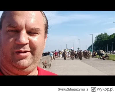 SynuZMagazynu - @SynuZMagazynu: parada wojskowa nad morzem