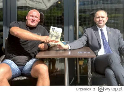 Grzesiok - Jakby Tusk chciał to właśnie ma strzał na pustą bramkę 
Prezes IPN odpowie...