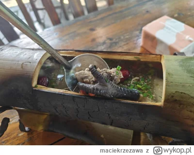 maciekrzezawa - @DuzyRomek: no a tutaj łapki z tego samego rosołu: