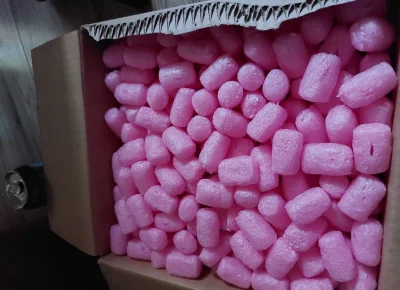 N.....s - Oszukują, jakieś pianki wysyłają, które nie są smaczne i tylko do rzucia si...