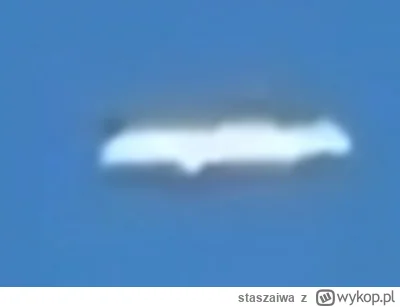 staszaiwa - >bardzo często tak wyglądaja samoloty lecąc pod odpowiednim kontem do obs...