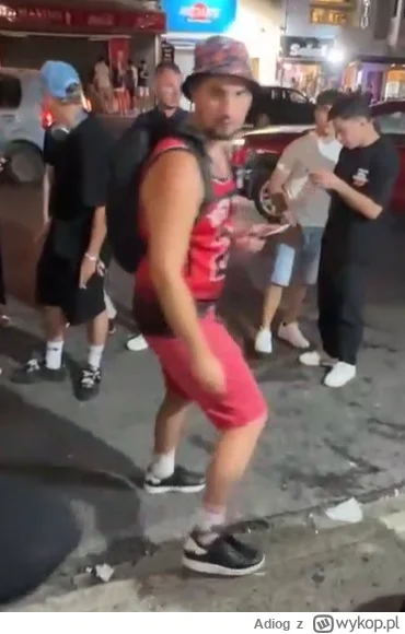 Adiog - don menel, milioner. Chlop sie nawet ubrac nie potrafi. Wystarczy outfit z za...