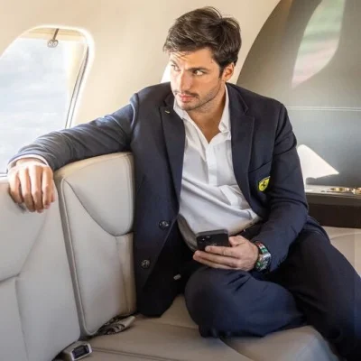 winsxspl - Ale przystojniak, jakbym był babą to bym się zainteresował
#f1