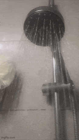 wfyokyga - Widze cb co tam robisz pod prysznicem