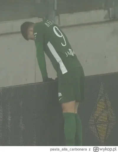 pastaallacarbonara - Banaszak przebiegl pol boiska i umiera przy bandach, zrzućmy win...