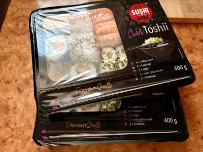 Kulfonix - Chuop kupił sobie dwa zestawy suszi na weekend, to se zjem leżąc na pryczy...