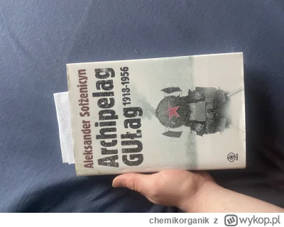 chemikorganik - Wróciłem z #pracbaza I teraz czytam sobie książkę. 
Opowiada ona o ty...