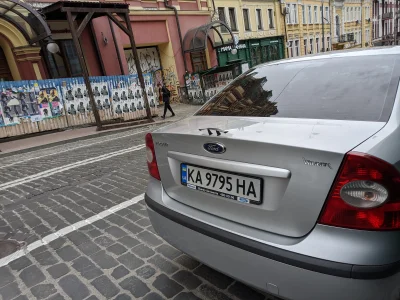 G00LA5H - @Nighthuntero: W Kijowie jeździ ogromnie dużo luksusowych aut różnych marek...