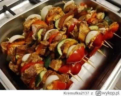 Kremufka2137 - Zrobiłem przeszło 60 szaszłyków na jutrzejszą imprezę, pora iść spać.
...