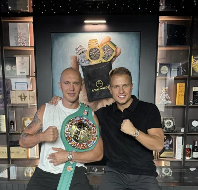 okoboji - o co chodzi z tym białkiem na właściciela Royal Watch, serio okradał domy?
...