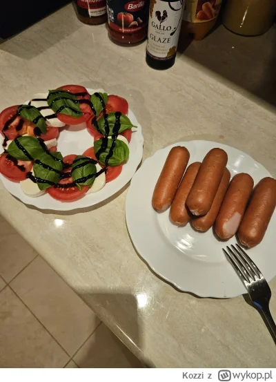 Kozzi - Caprese typu chuopskiego by chuop nie tylko poczuł walory smakowe ale i pojad...