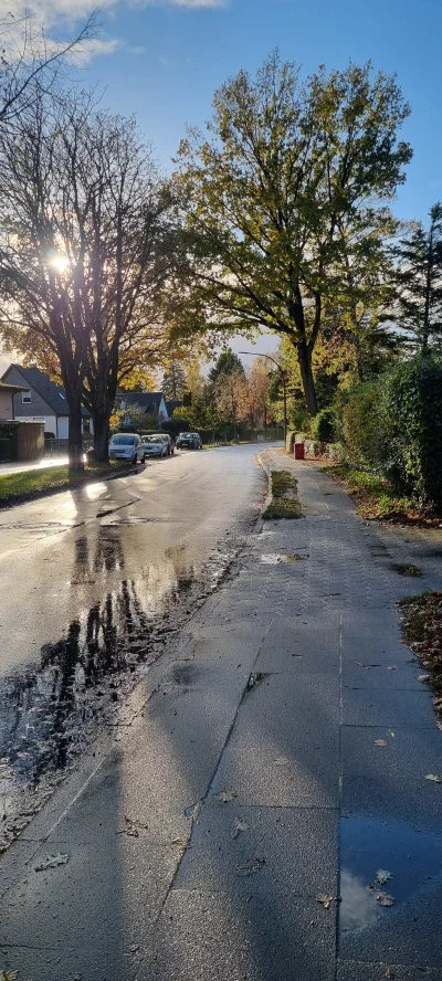 waderka - Mam wolny bilet na Roxette jutro,  #hamburg może ktos optuje na wspólny wyp...