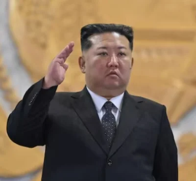 stokrocencjusz1 - #heheszki Kiedy idziesz do fryzjera zrobić się na  przycięty żywopł...