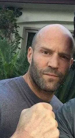 Jashon_Statham - Lecę na trening, no bo co innego. 
Pozdrawiam z Miami
Jashon Statham...