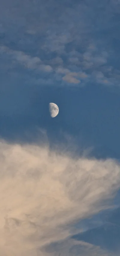 Uuroboros - Zdjęcie księżyca