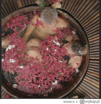 xionacz - Rosołek już sobie pyka (｡◕‿‿◕｡)
#heheszki #gotujzwykopem #jedzenie