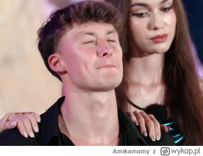 Amikamamy - #hotelparadise 
Heh he 
 mina Oskara a nawet kolory jakie złapał  kojarzy...