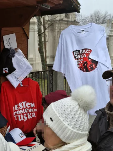 splinter96 - wyobrażacie sobie jazgot na prawicy gdyby taki TVN postawił przed sylwes...