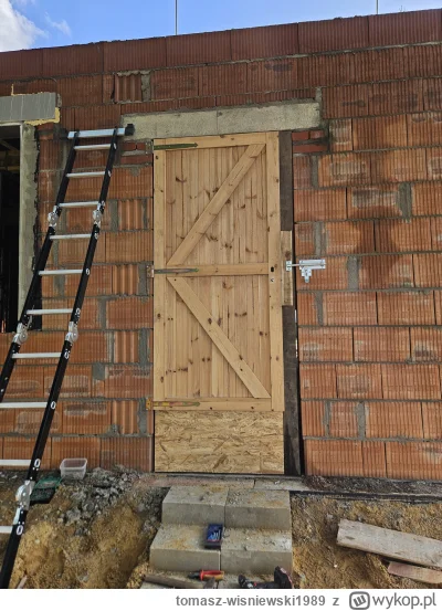 tomasz-wisniewski1989 - @tomasz-wisniewski1989 popełnione zostały też drzwi do chaty ...