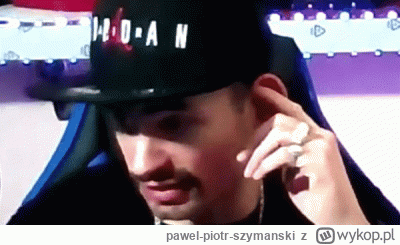 pawel-piotr-szymanski - #bonzo uszatek swoje uszyska paluchem próbuje czyścić. Przeci...