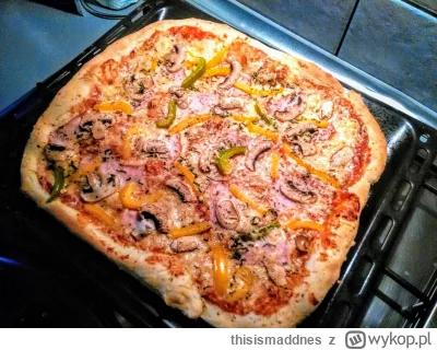 thisismaddnes - Upiekłem pizzę 

#pizza