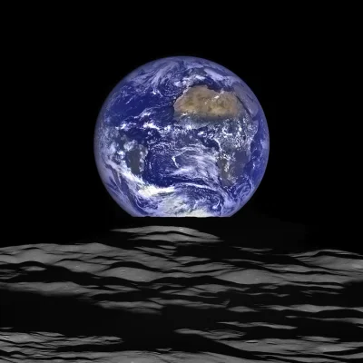 Marczeslaw - Dlaczego z ISS nie widać że Ziemia się kręci ( ͡° ʖ̯ ͡°)?
#fizyka #kosmo...