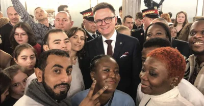 IluzjaWIBORu - @Amatorro: jesteście tak samo żałośni jak ludzie zapatrzeni w batyra. ...