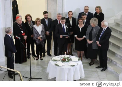 twoolf - @piotr-chlopas gdzie był braun w tym momencie i czemu nie wywrocil stolika