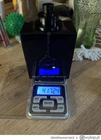 idonthaveaclue2 - Sprzedam ponad pół flakonu Armaf Club de nuit intense man, mają ok....