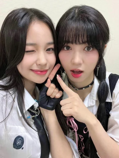 XKHYCCB2dX - #koreanka #jihan #weeekly #jiwon #cherrybullet