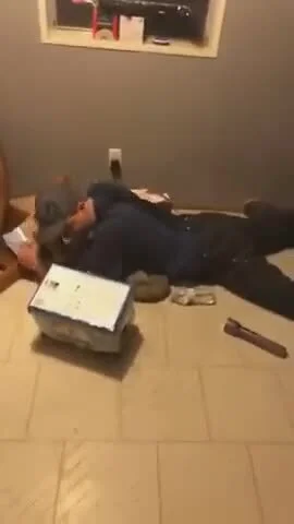 xiv7 - Mentzen wywraca stolik w 2027 kiedy będzie chciał dołączyć do koalicji z PiS

...