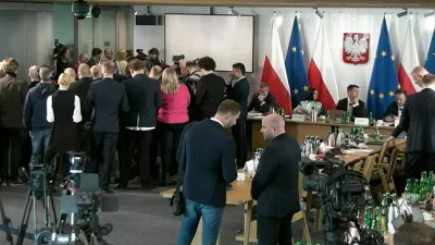 DoBiedryIdeAlboNieIde - #sejm patrzcie ile ludzi chciało zobaczyć jego poza swoim nat...