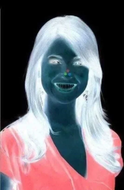 kamil-tika - Przez 20 sekund patrz na czerwoną kropkę, a następnie spójrz na ścianę i...