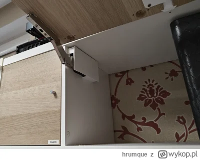 hrumque - znów #ikeahack  - drzwi "podnoszone" do szafek, na zawiasach utrusta. 

Zwy...