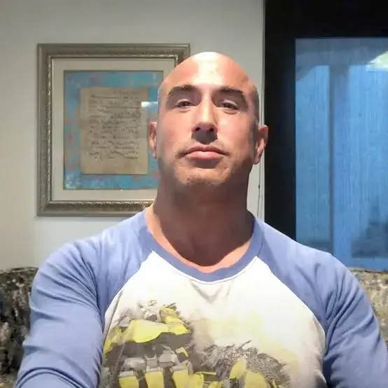 PrawdaTeraz - i pomyśleć, że "łysy " z Brezzers ;) robił tam muzę 

30 lat..Boziu to ...