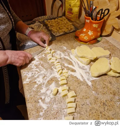 Dequstator - @Dequstator: mmm kopytka