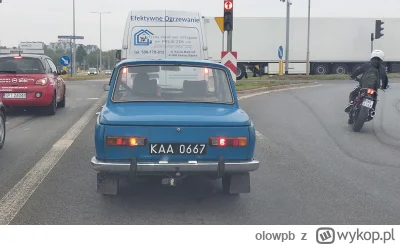 olowpb - #nostalgia #motoryzacja #wartburg 
Taki ładny egzemplarz udało się ustrzelić...