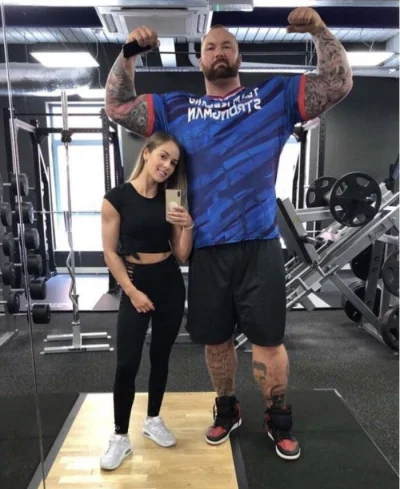 Slavcel - @kamileon25 

Nic nie szkodzi, że jesteś niski, przecież jest mnóstwo niski...