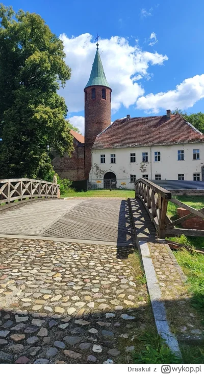 Draakul - 284 489 + 101 = 284 590

Pierwsza trasa od wypadku. Od 60 kilometra dopadło...