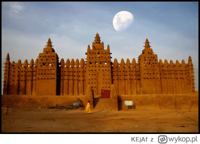 KEjAf - >Jej architektura jest inspirowana stylem sudano-sahelskim, charakteryzującym...