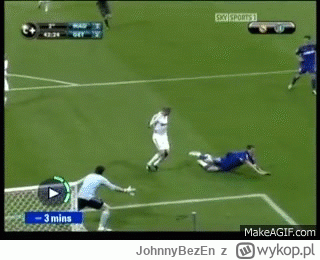 JohnnyBezEn - Uuu, Pepe na boisku
#mecz