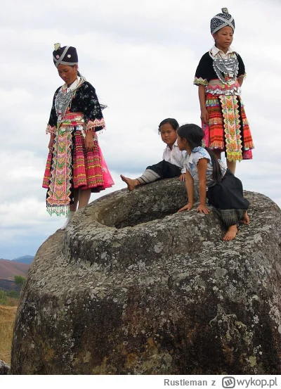 Rustleman - @walenty-merkel: Hmongów znam bo to o nich był film Eastwooda, Gran Torin...