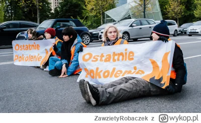 ZawzietyRobaczek - #powodz #ostatniepokolenie #bekazlewactwa no siemka, czy ktoś widz...