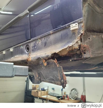 kniew - @kniew: cała podłoga jest w podobnym stanie