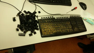 Drail - Klient podrzucił sprzęt, mówił że klawiatura czasem nie działa...
#pracbaza #...