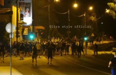 P.....r - > Lech Poznan hooligans goes bananas in #Sarajevo right now. Very unfriendl...