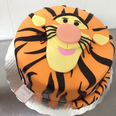 m.....h - ale bym zjadła tort taki z dekoracją z masy cukronowej w tygryskowe wzory