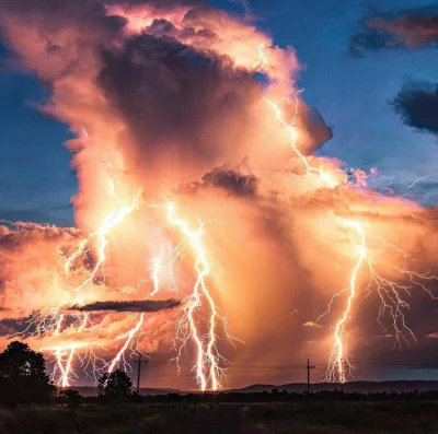 idzii - Co za bestia #Australia 

Źródło: Ben Broady.


#pogoda #burza