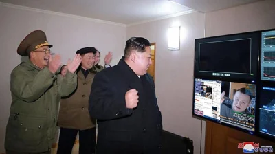 EuronGreyjoy - Kim Jong Un dopingujący Gurala podczas jego internetowej wojny z Korea...