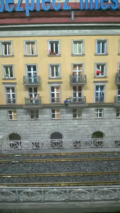 elady1989 - #dziendobry taka sytuacja, gdy ktos we #wroclaw kradnie z balkonu twoj #r...